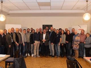 Gruppenbild der anwesenden Mitglieder